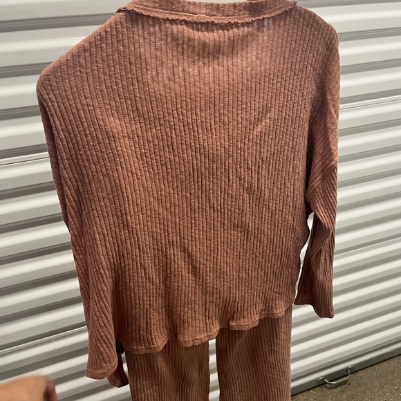 Cotton On Lounge Set - Picture 4 of 6